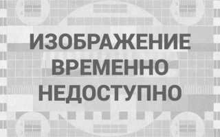 Омлет с колбасой на сковороде